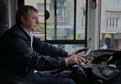 中国超级电容公交车驶进塞尔维亚   